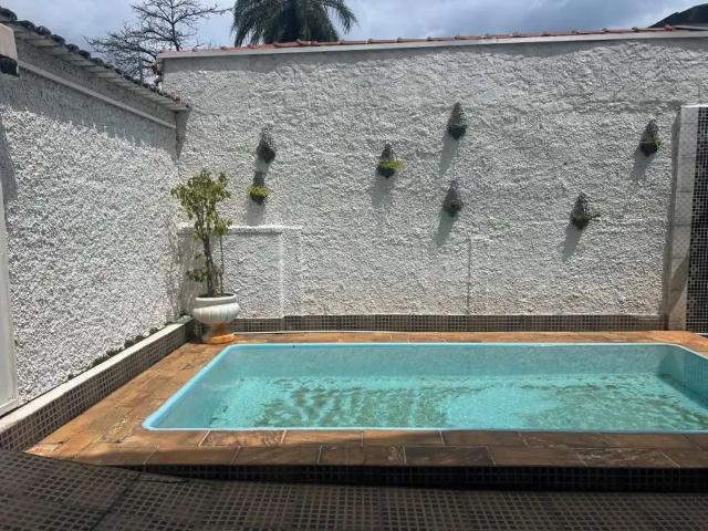 Casa / Sobrado para Venda em Belo Horizonte/MG Diamante 4 Quartos
