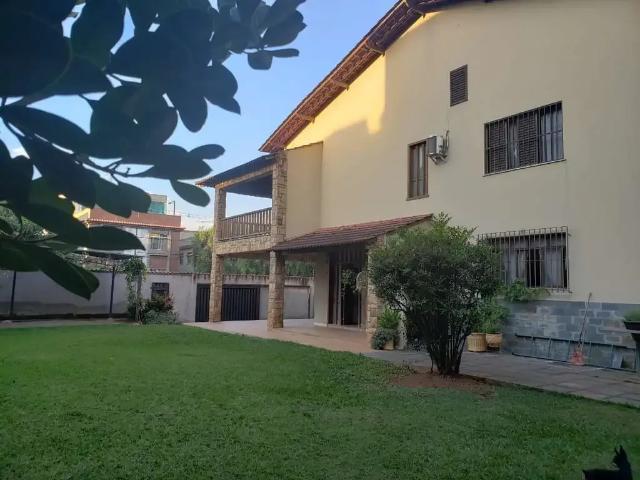 Casa / Sobrado para Venda em Belo Horizonte/MG Dona Clara 4 Quartos