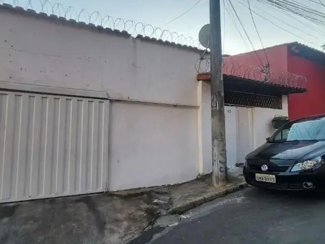 Casa / Sobrado para Venda em Belo Horizonte/MG Ernesto do Nascimento Barreiro 3 Quartos