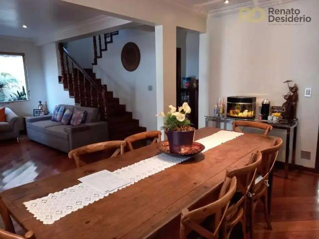 Casa / Sobrado para Venda em Belo Horizonte/MG Esplanada 5 Quartos