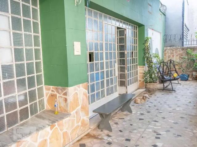 Casa / Sobrado para Venda em Belo Horizonte/MG Funcionários 4 Quartos