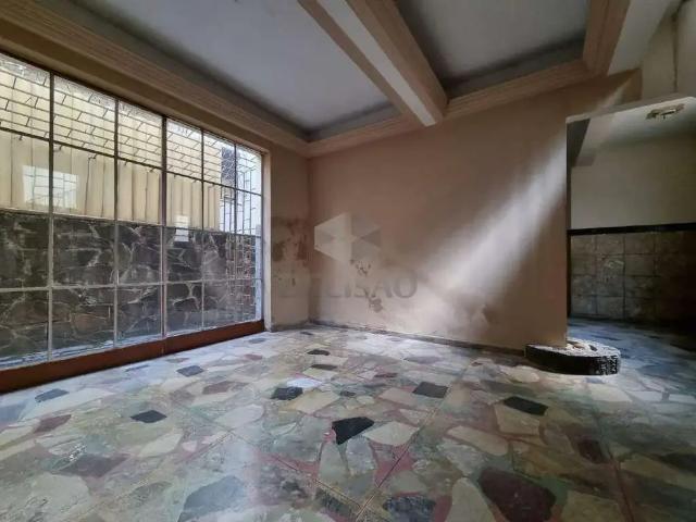 Casa / Sobrado para Venda em Belo Horizonte/MG Funcionários 6 Quartos