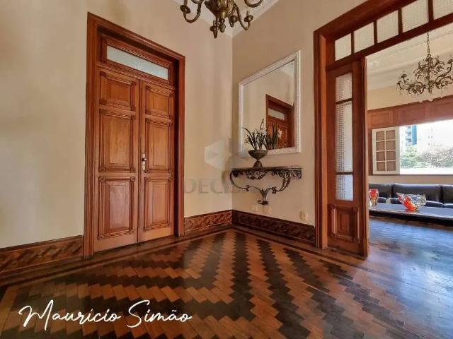 Casa / Sobrado para Venda em Belo Horizonte/MG Funcionários 8 Quartos