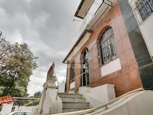Casa / Sobrado para Venda em Belo Horizonte/MG Funcionários 13 Quartos