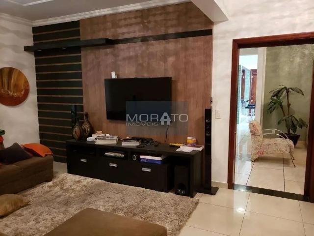 Casa / Sobrado para Venda em Belo Horizonte/MG Fernão Dias 5 Quartos