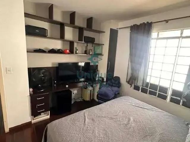Casa / Sobrado para Venda em Belo Horizonte/MG Fernão Dias 6 Quartos