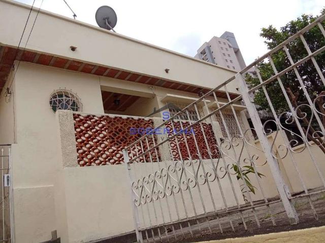 Casa / Sobrado para Venda em Belo Horizonte/MG Floresta 4 Quartos