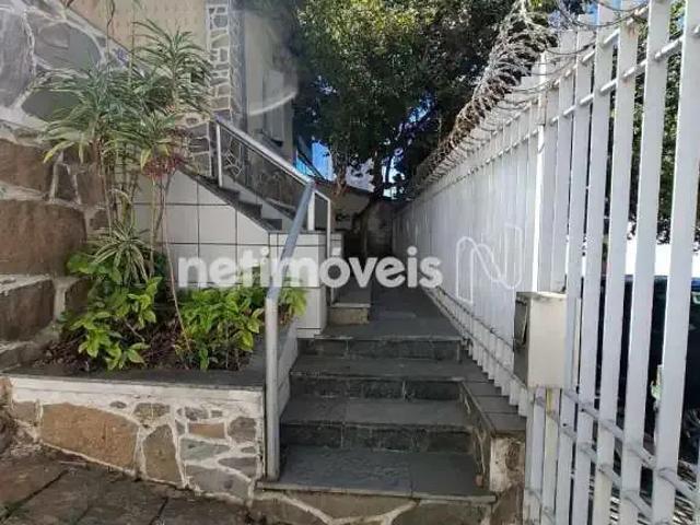 Casa / Sobrado para Venda em Belo Horizonte/MG Floresta 5 Quartos