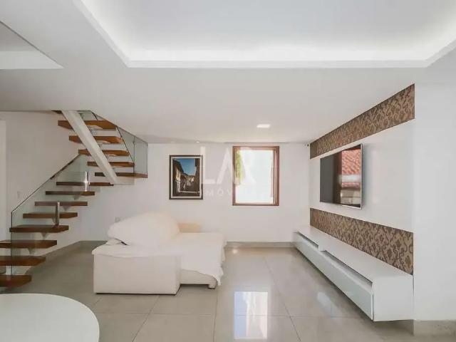Casa / Sobrado para Venda em Belo Horizonte/MG Floresta 5 Quartos