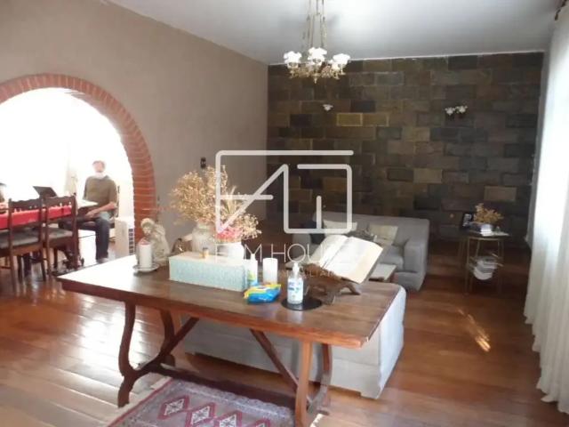 Casa / Sobrado para Venda em Belo Horizonte/MG Gutierrez 4 Quartos