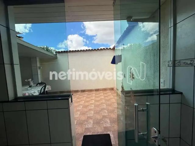 Casa / Sobrado para Venda em Belo Horizonte/MG Glória 3 Quartos