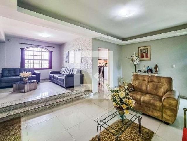 Casa / Sobrado para Venda em Belo Horizonte/MG Glória 3 Quartos