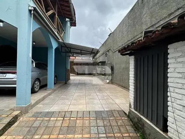 Casa / Sobrado para Venda em Belo Horizonte/MG Glória 3 Quartos