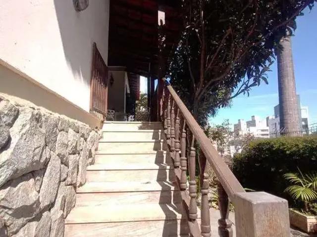 Casa / Sobrado para Venda em Belo Horizonte/MG Grajaú 5 Quartos