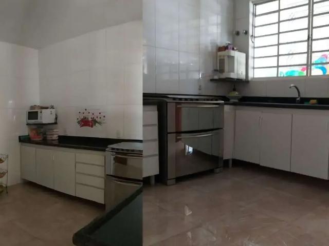 Casa / Sobrado para Venda em Belo Horizonte/MG Heliópolis 4 Quartos