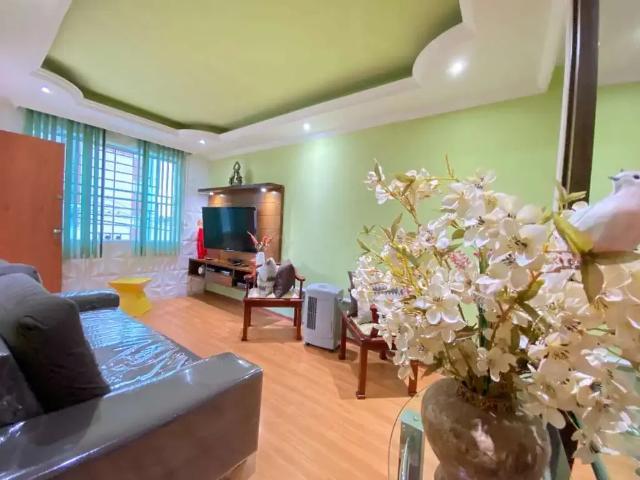 Casa / Sobrado para Venda em Belo Horizonte/MG Heliópolis 5 Quartos
