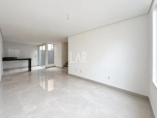Casa / Sobrado para Venda em Belo Horizonte/MG Itapoã 2 Quartos