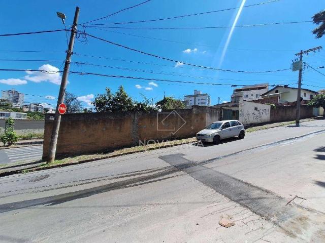 Casa / Sobrado para Venda em Belo Horizonte/MG Itapoã 3 Quartos