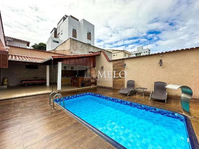 Casa / Sobrado para Venda em Belo Horizonte/MG Itapoã 4 Quartos
