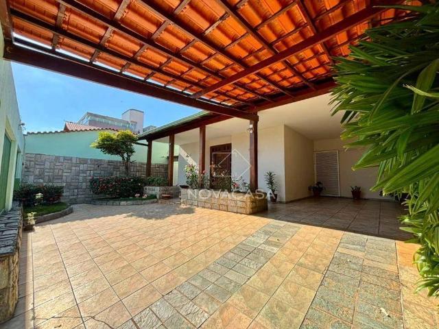 Casa / Sobrado para Venda em Belo Horizonte/MG Itapoã 4 Quartos