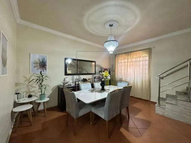Casa / Sobrado para Venda em Belo Horizonte/MG Itapoã 4 Quartos