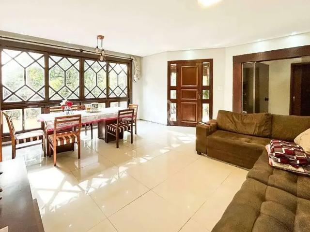 Casa / Sobrado para Venda em Belo Horizonte/MG Itapoã 5 Quartos
