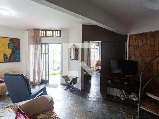 Casa / Sobrado para Venda em Belo Horizonte/MG Ipiranga 5 Quartos