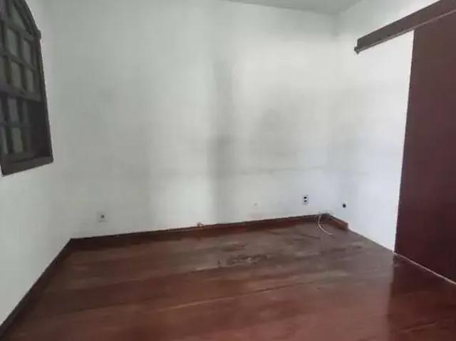 Casa / Sobrado para Venda em Belo Horizonte/MG João Pinheiro 4 Quartos