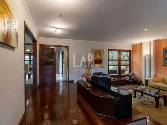 Casa / Sobrado para Venda em Belo Horizonte/MG Luxemburgo 5 Quartos