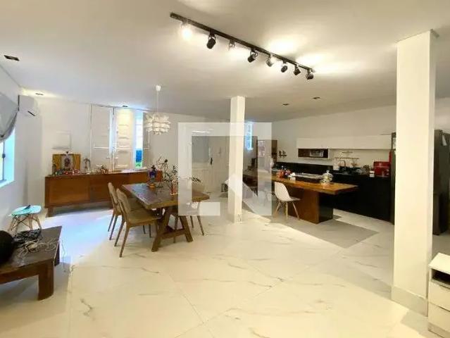 Casa / Sobrado para Venda em Belo Horizonte/MG Lourdes 3 Quartos