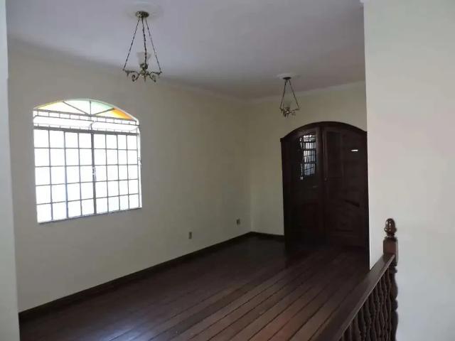 Casa / Sobrado para Venda em Belo Horizonte/MG Palmares 6 Quartos