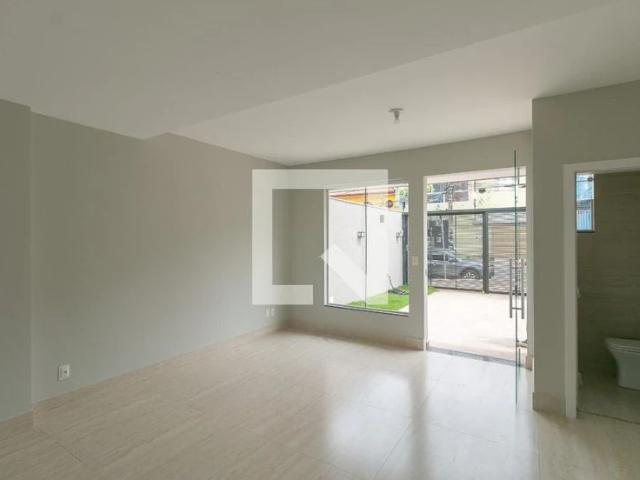 Casa / Sobrado para Venda em Belo Horizonte/MG Planalto 3 Quartos