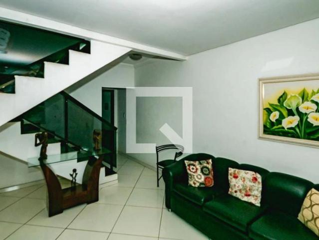 Casa / Sobrado para Venda em Belo Horizonte/MG Planalto 3 Quartos