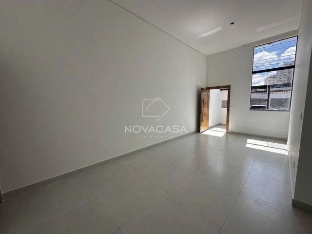 Casa / Sobrado para Venda em Belo Horizonte/MG Planalto 3 Quartos