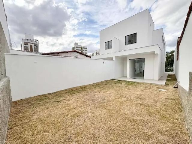 Casa / Sobrado para Venda em Belo Horizonte/MG Planalto 3 Quartos