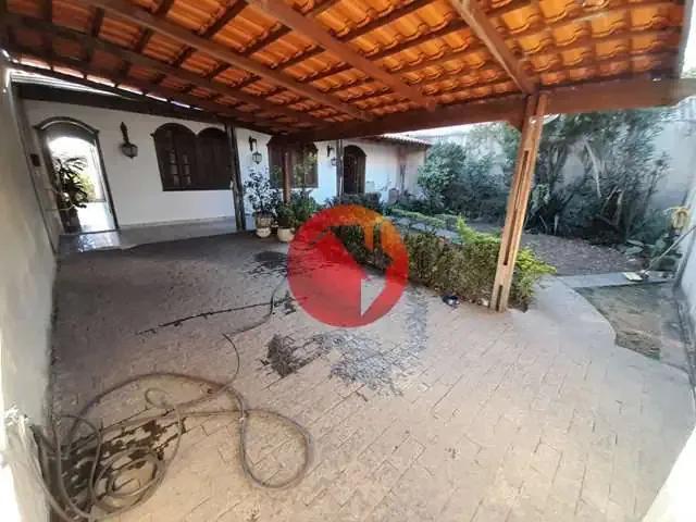 Casa / Sobrado para Venda em Belo Horizonte/MG Planalto 4 Quartos