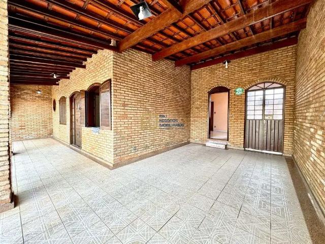Casa / Sobrado para Venda em Belo Horizonte/MG Planalto 6 Quartos