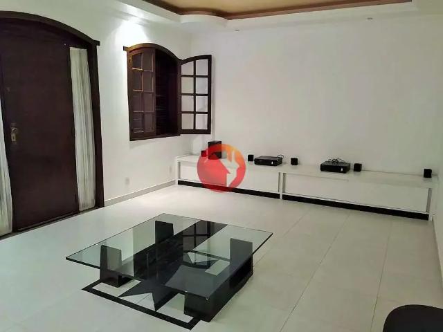 Casa / Sobrado para Venda em Belo Horizonte/MG Planalto 6 Quartos