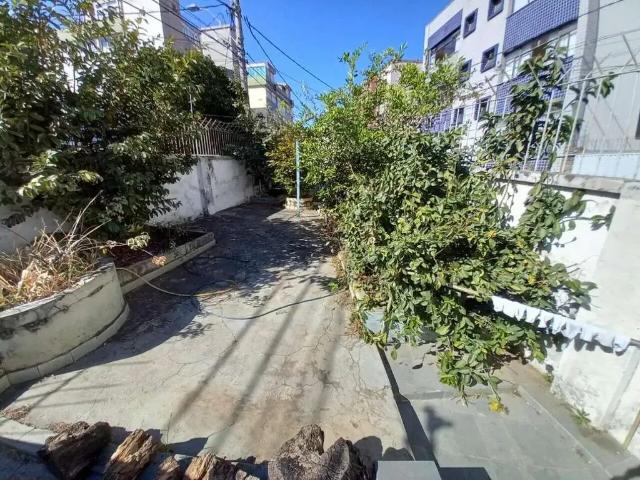 Casa / Sobrado para Venda em Belo Horizonte/MG Prado 2 Quartos