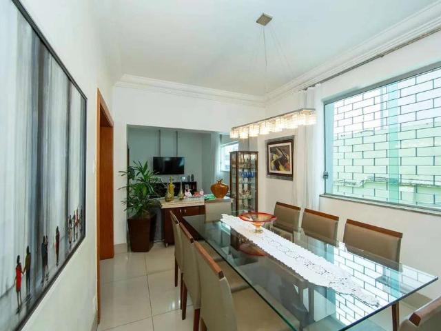 Casa / Sobrado para Venda em Belo Horizonte/MG Prado 5 Quartos