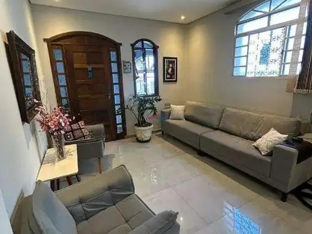Casa / Sobrado para Venda em Belo Horizonte/MG Prado 5 Quartos