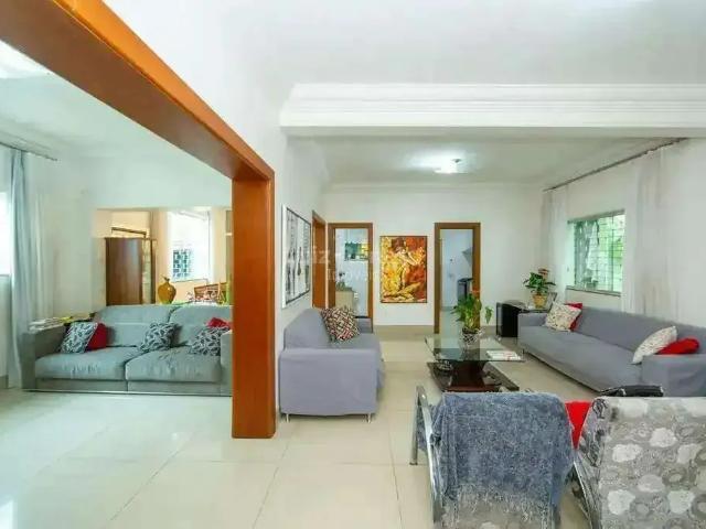 Casa / Sobrado para Venda em Belo Horizonte/MG Prado 5 Quartos