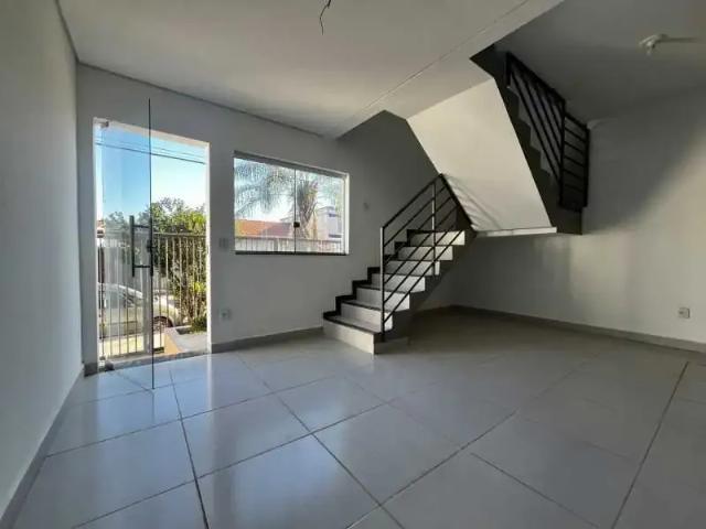 Casa / Sobrado para Venda em Belo Horizonte/MG São João Batista 3 Quartos