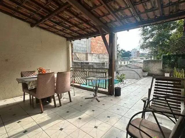 Casa / Sobrado para Venda em Belo Horizonte/MG São João Batista 3 Quartos