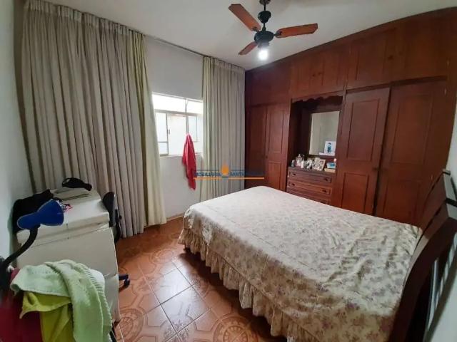 Casa / Sobrado para Venda em Belo Horizonte/MG São João Batista 3 Quartos