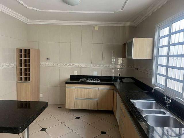 Casa / Sobrado para Venda em Belo Horizonte/MG São João Batista 3 Quartos