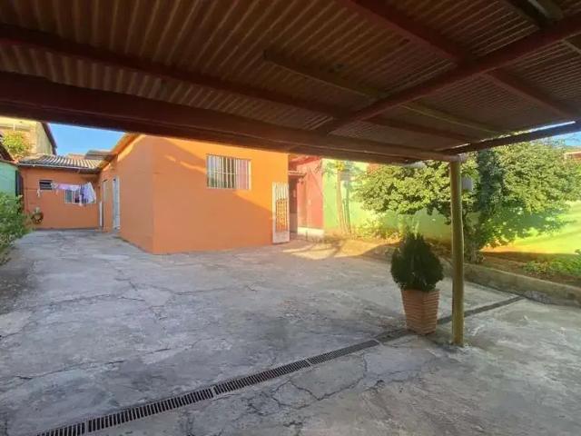 Casa / Sobrado para Venda em Belo Horizonte/MG São João Batista 3 Quartos