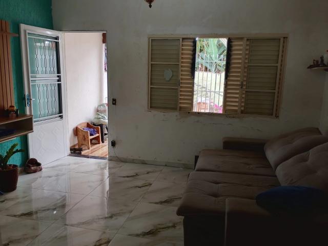 Casa / Sobrado para Venda em Belo Horizonte/MG São João Batista 2 Quartos