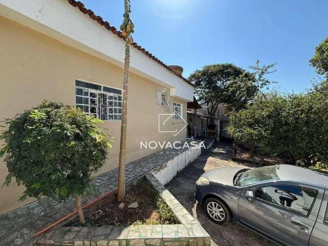 Casa / Sobrado para Venda em Belo Horizonte/MG São João Batista 4 Quartos