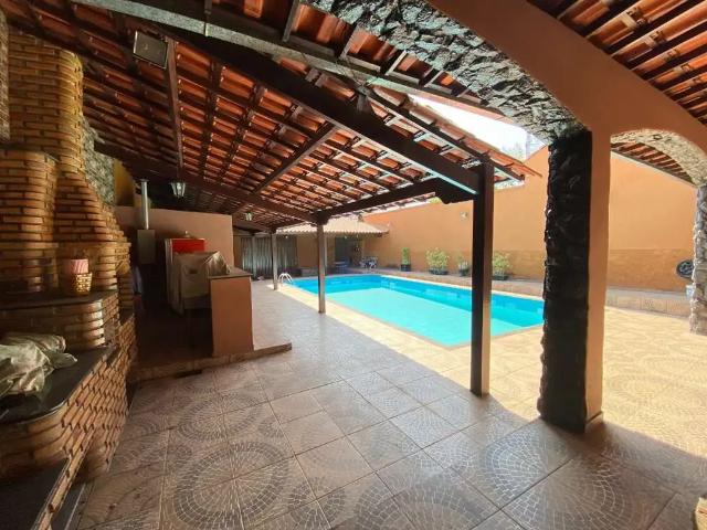 Casa / Sobrado para Venda em Belo Horizonte/MG São João Batista 4 Quartos
